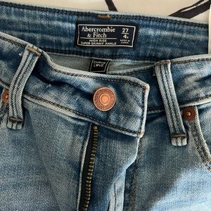 Abercrombie women’s jeans